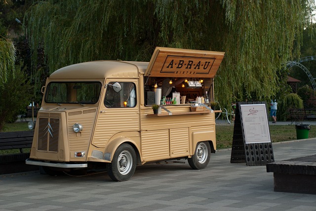 Rewolucja kulinarnej mobilności: wypożyczalnie food trucków